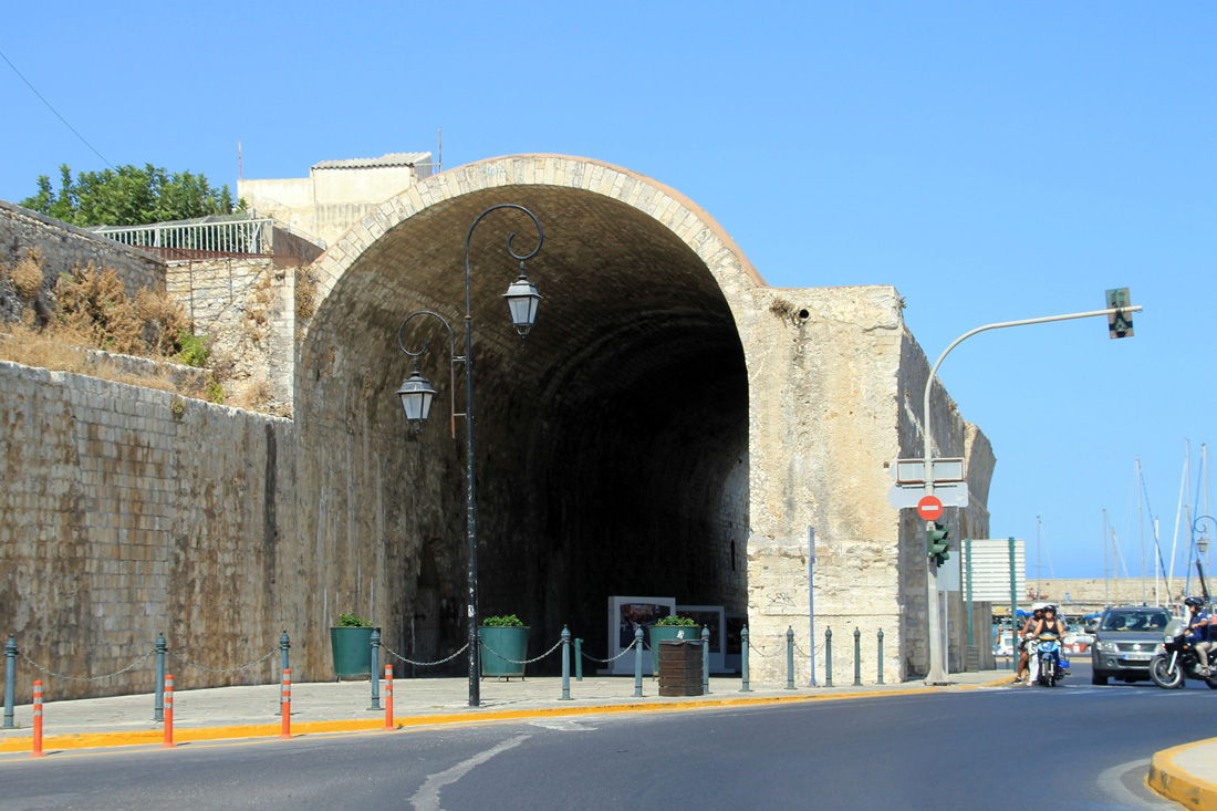 Ираклион, Λεωφόρος Νεάρχου