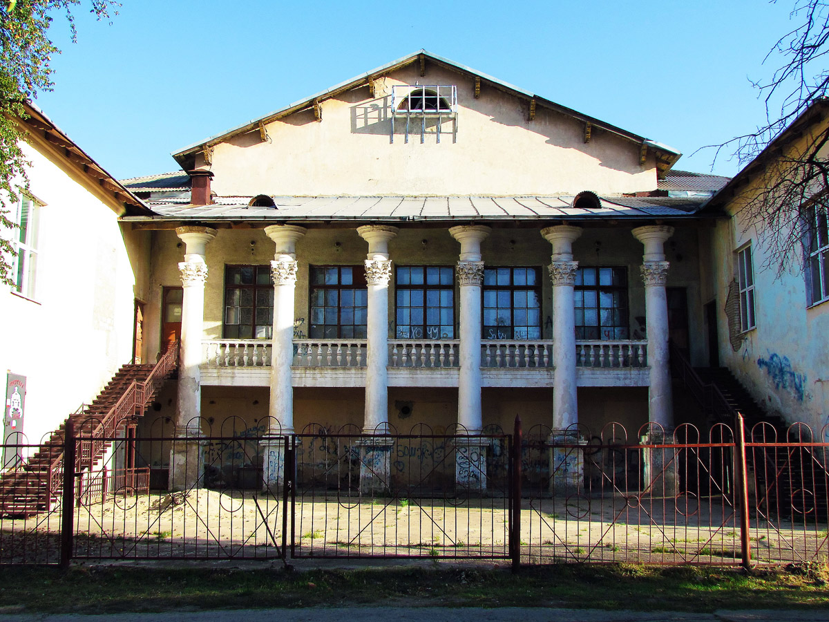 Эсхар, Улица Мира, ?