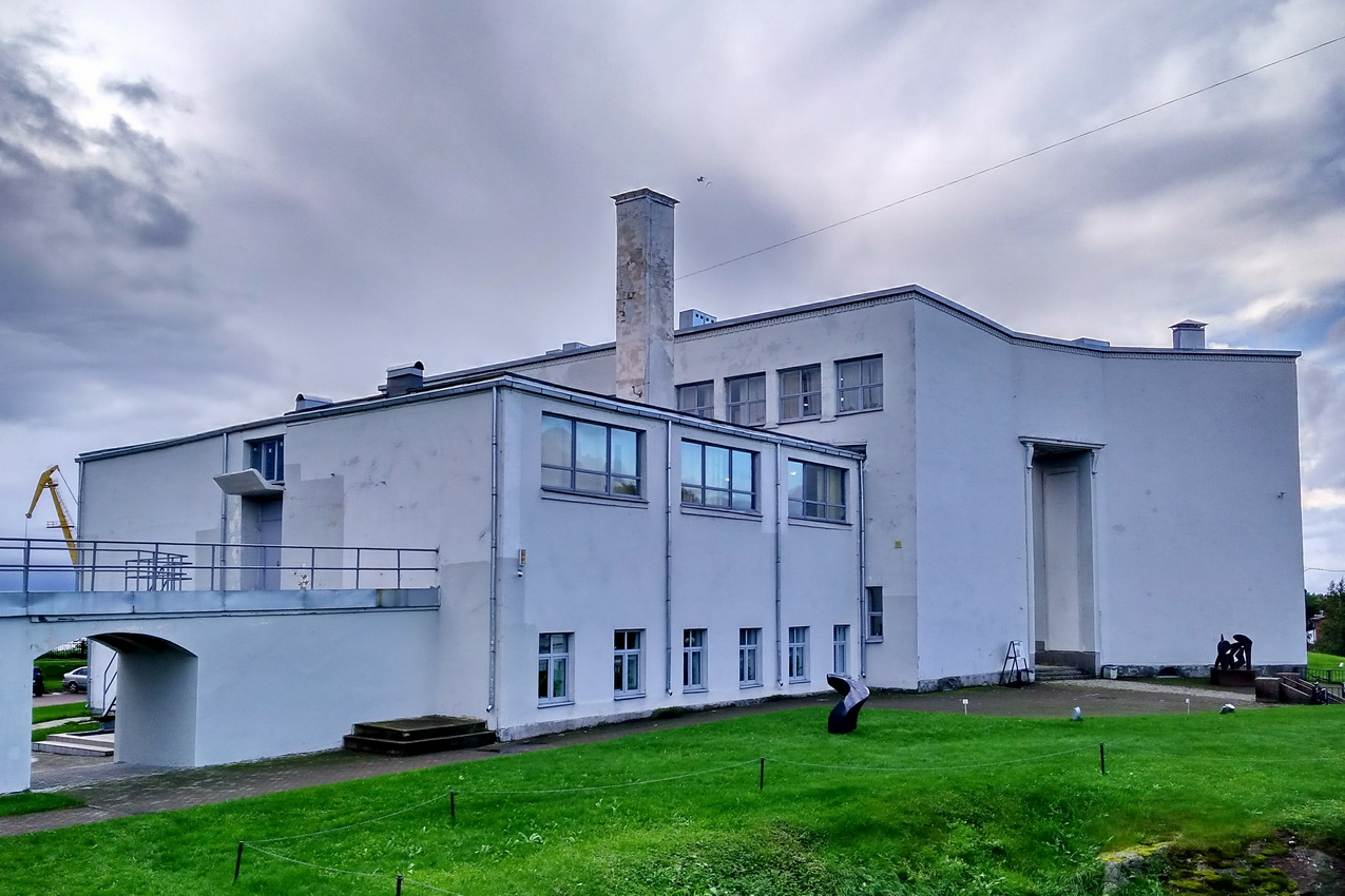 Выборг, Улица Ладанова, 1