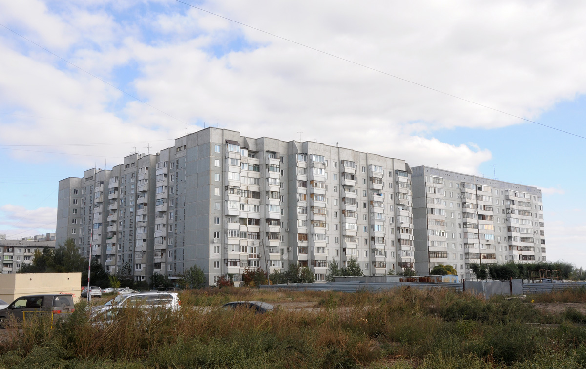 Омск, Улица Ватутина, 28; Улица Конева, 38