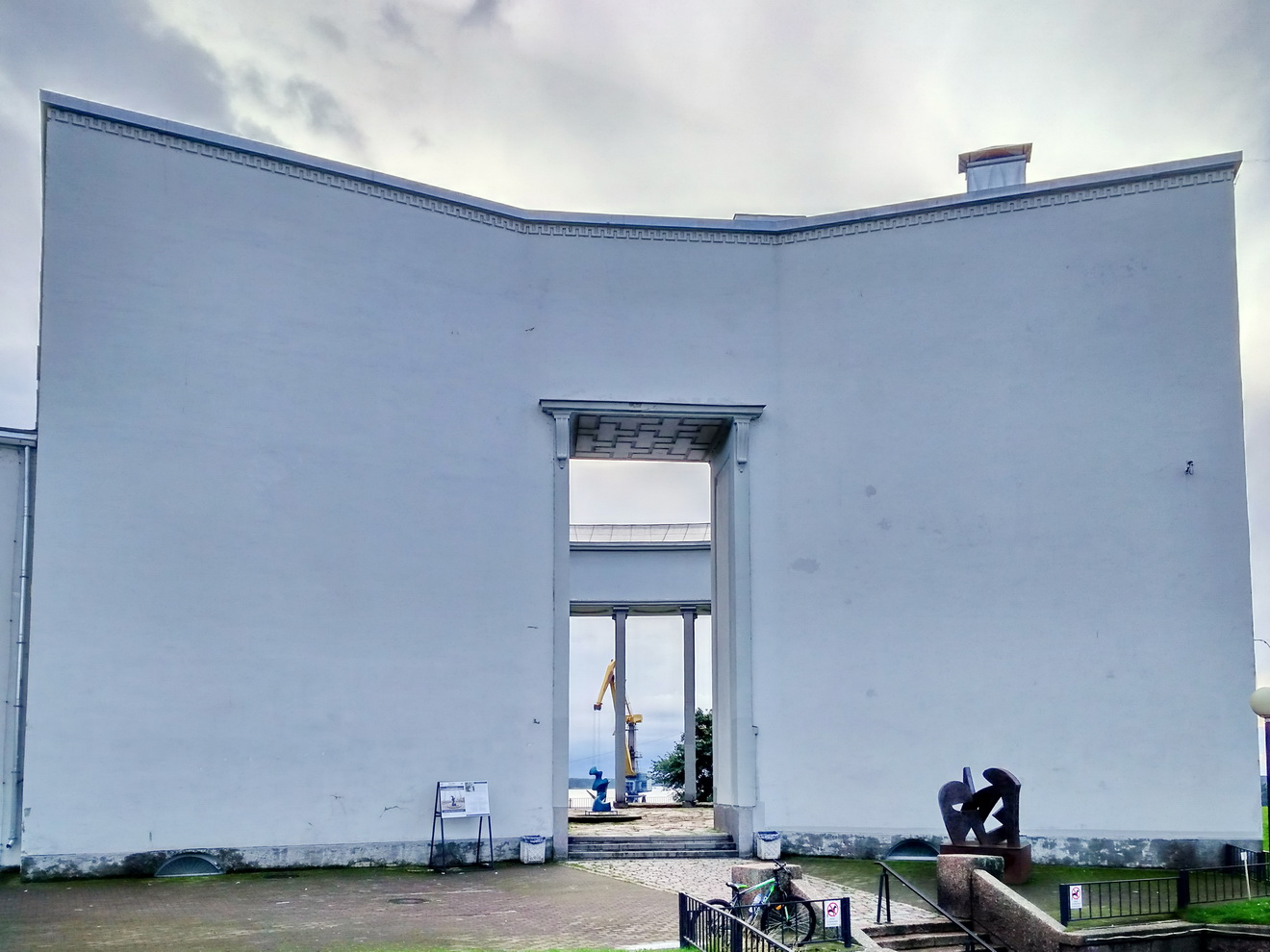 Vyborg, Улица Ладанова, 1