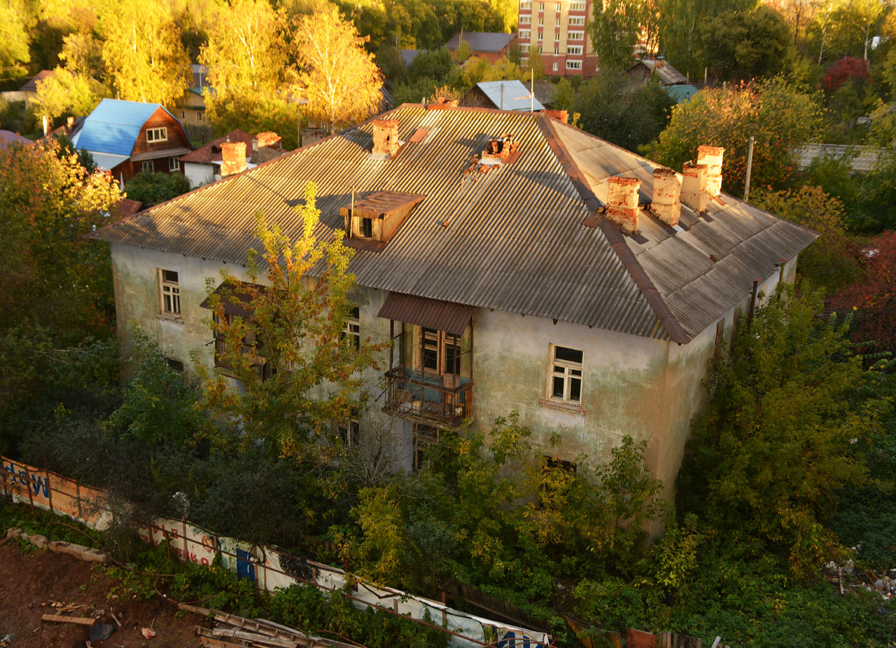 Пермь, Улица Красных Командиров, 10