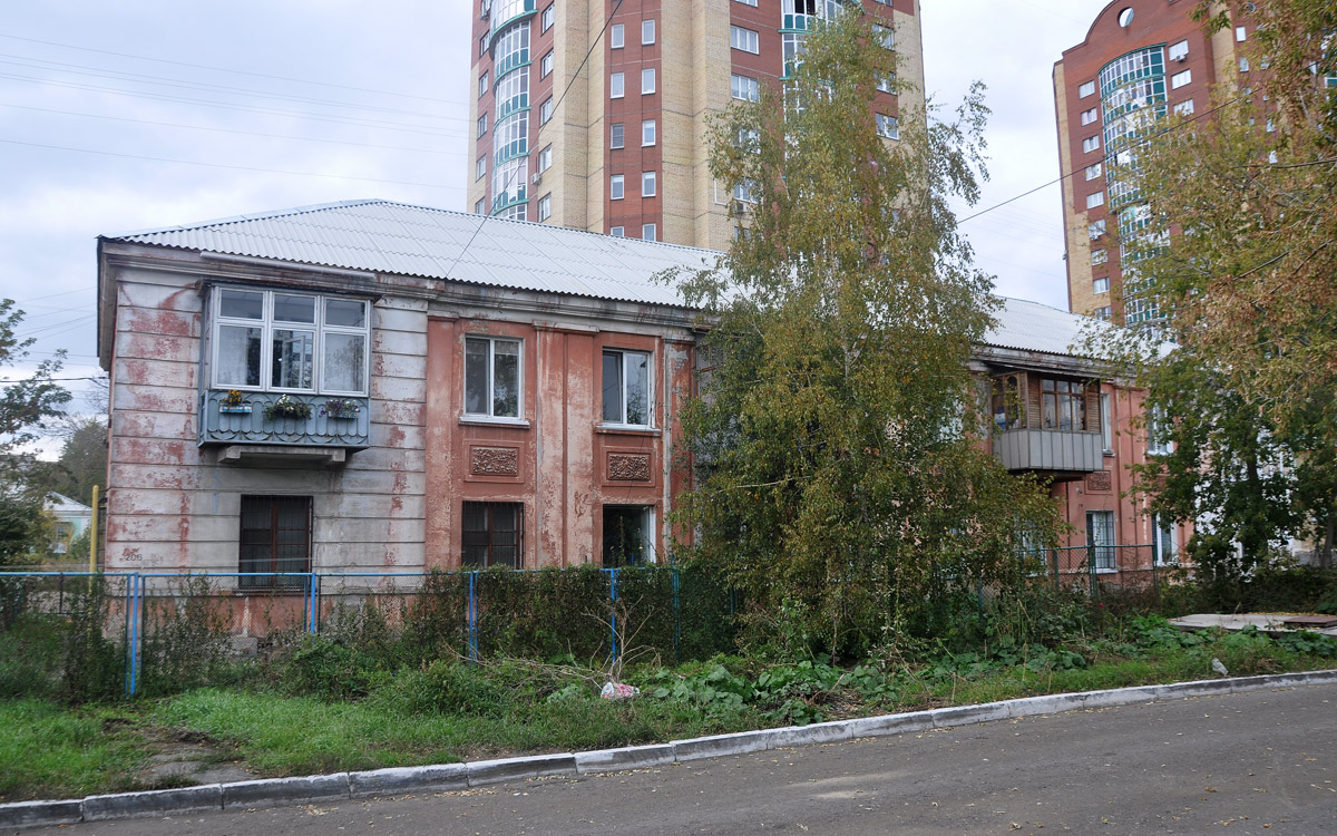 Омск, Улица Богдана Хмельницкого, 206