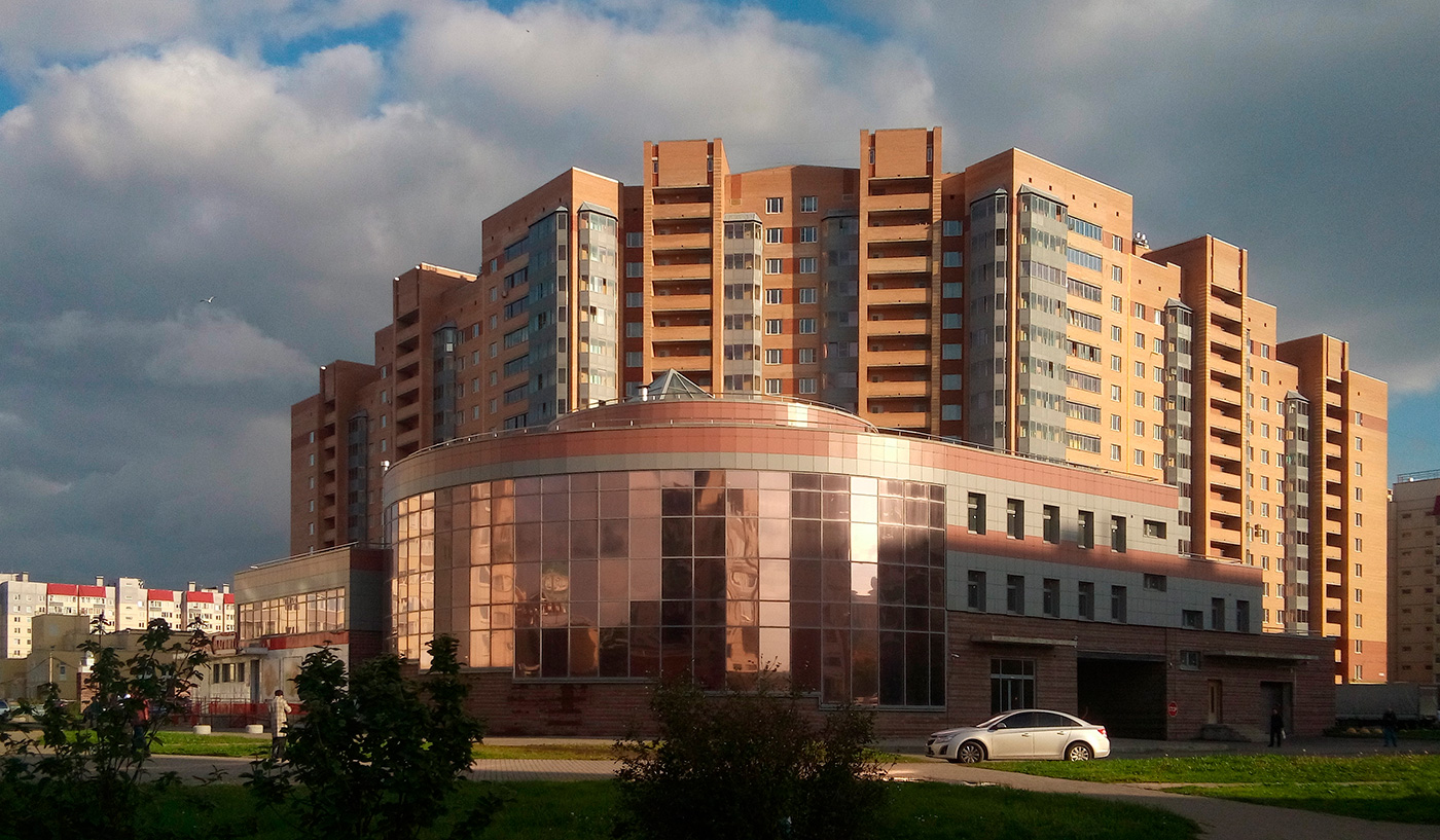 Посёлок Тельмана, Ладожский бульвар, 1; Ладожский бульвар, 1 корп. 1