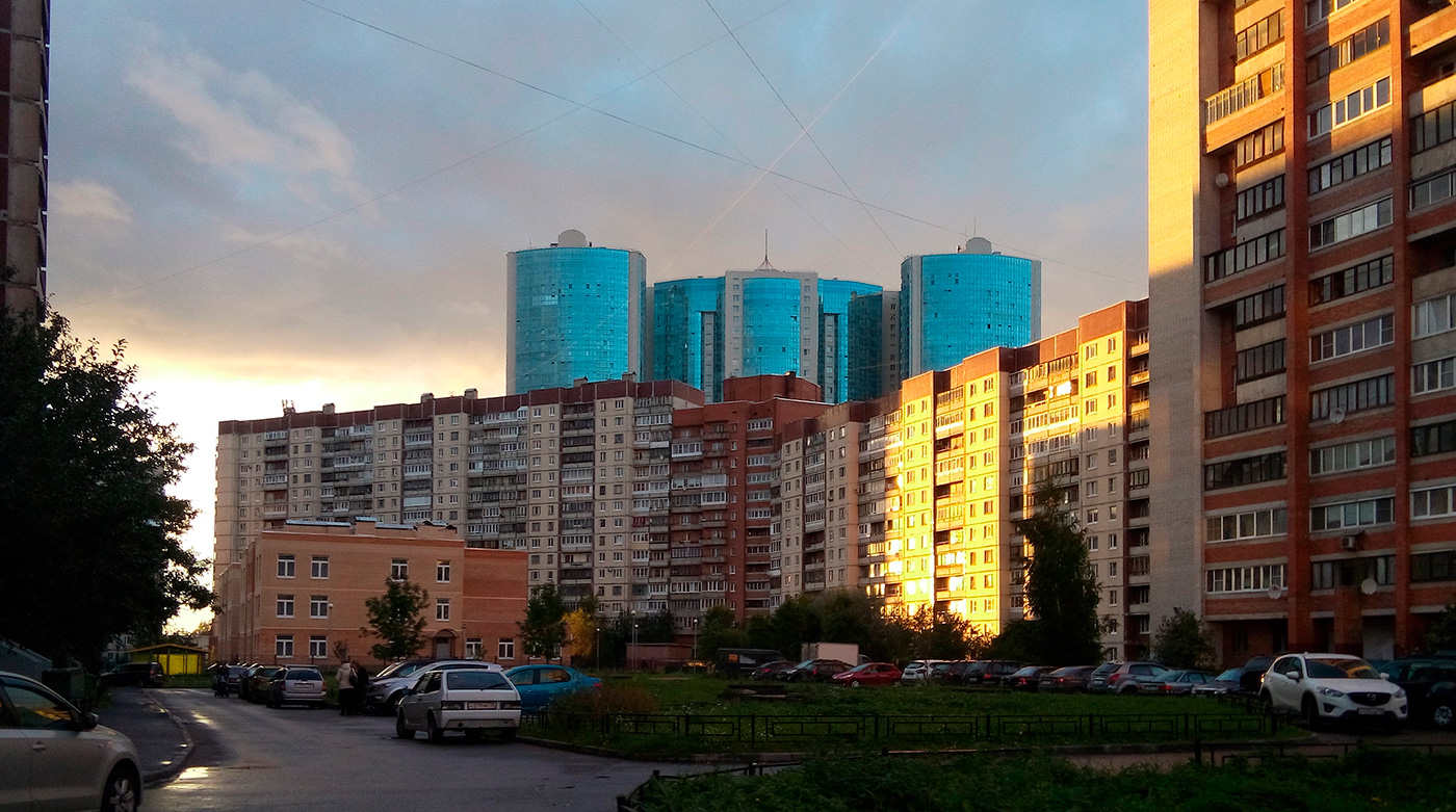 Санкт-Пецярбург, Рыбацкий проспект, 1; Рыбацкий проспект, 3; Рыбацкий проспект, 5 корп. 1; Рыбацкий проспект, 7 корп. 2; Проспект Обуховской Обороны, 138 корп. 2