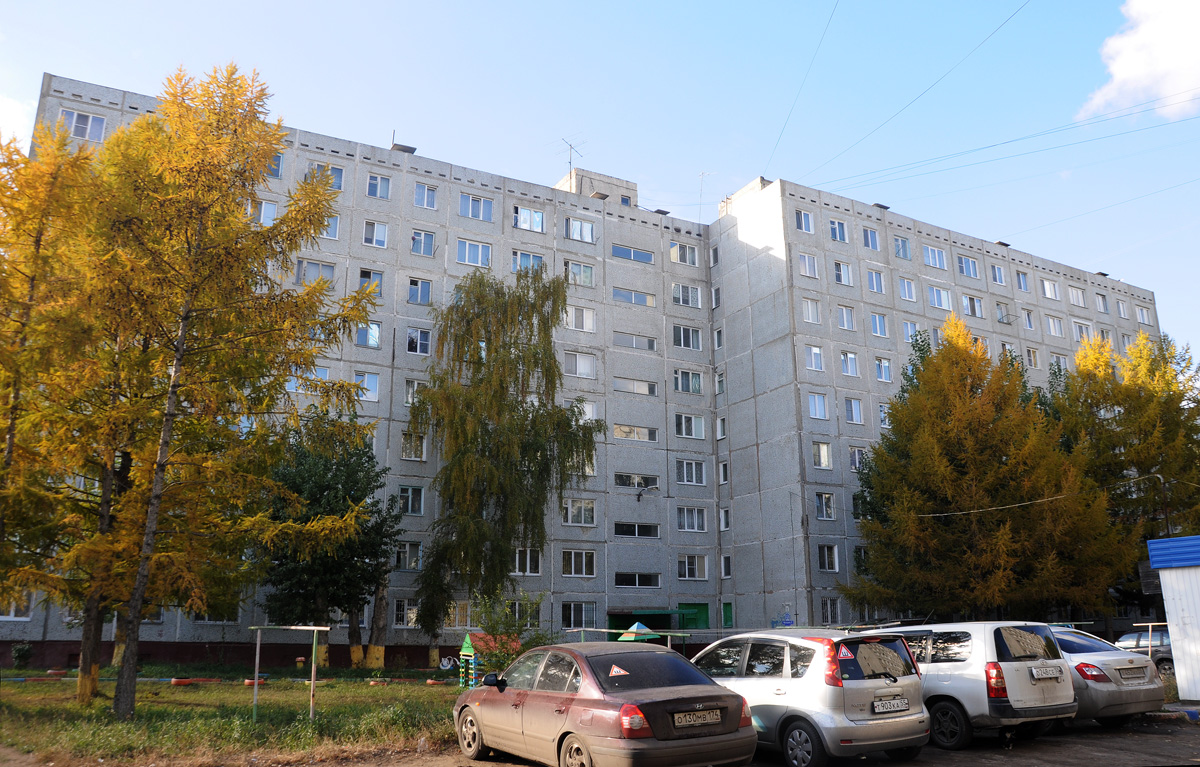 Омск, Улица Молодова, 8