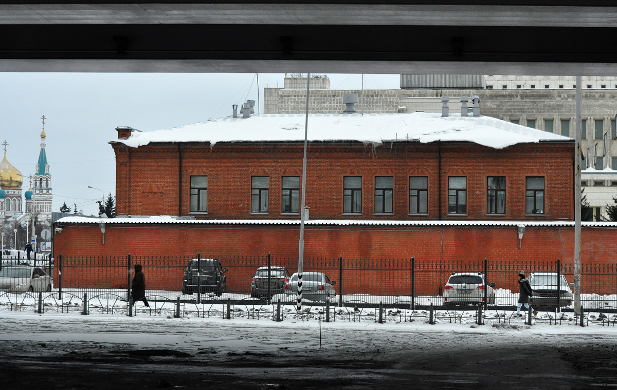 Омск, Улица Красный Путь, 19 / Улица Косарева, 19