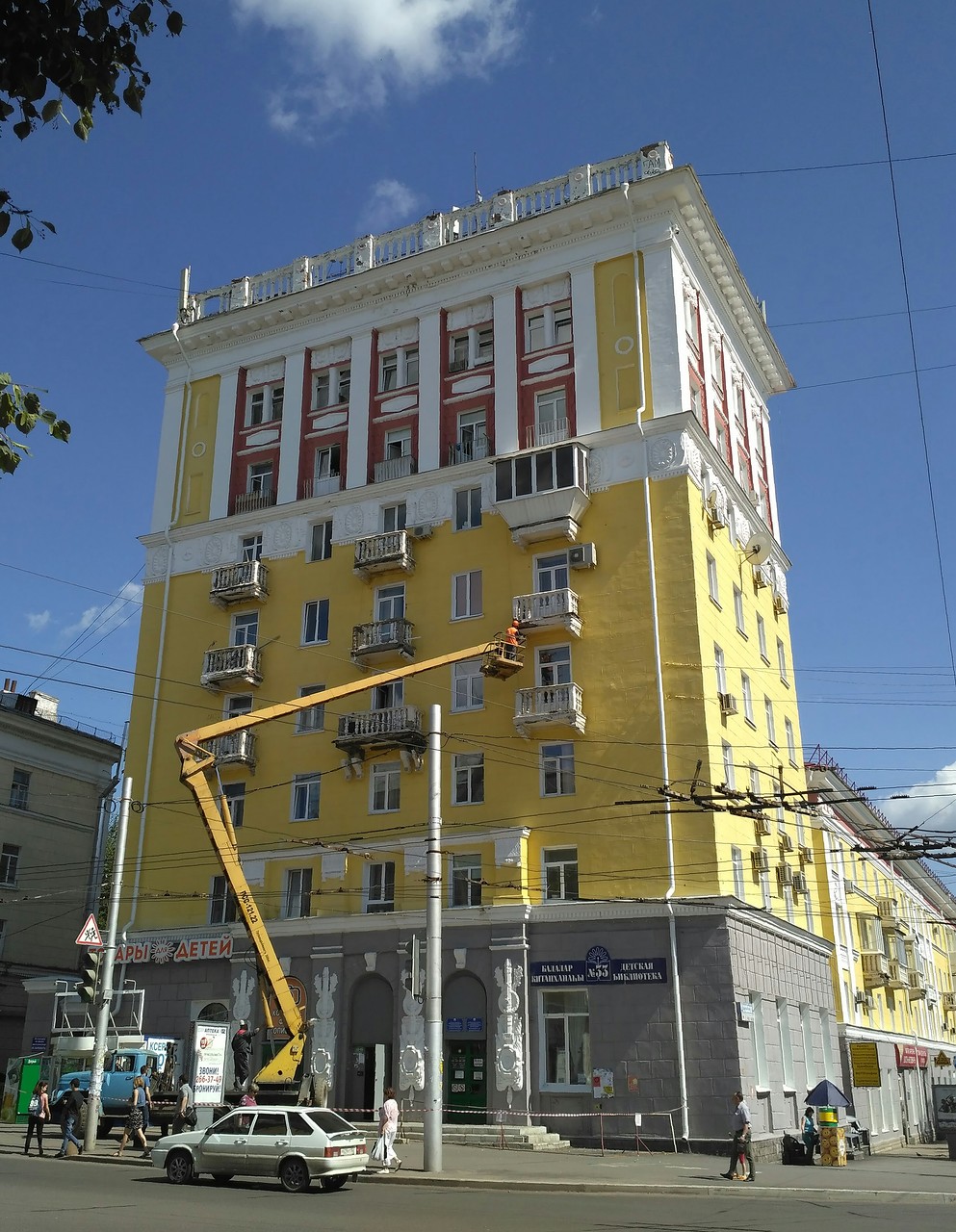Уфа, Первомайская улица, 27 / Улица Ульяновых, 30