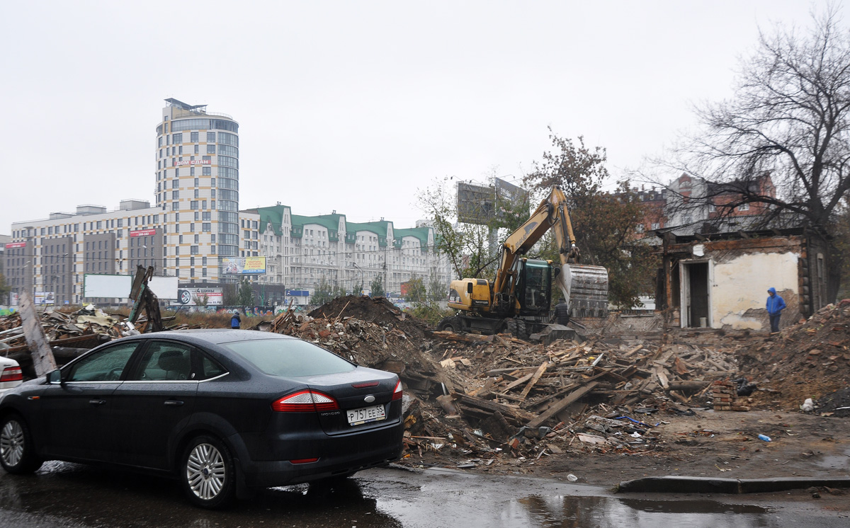 Омск, Улица Пушкина, 75 / Улица Разина, 34; Улица Масленникова, 58 / Учебная улица, 128
