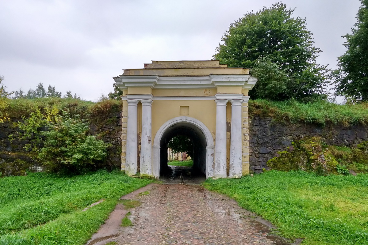 Выборг, Петровская улица, 11