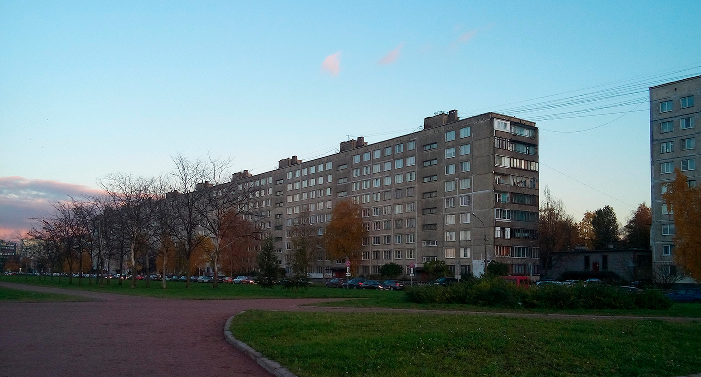 Санкт-Петербург, Улица Антонова-Овсеенко, 13 корп. 1