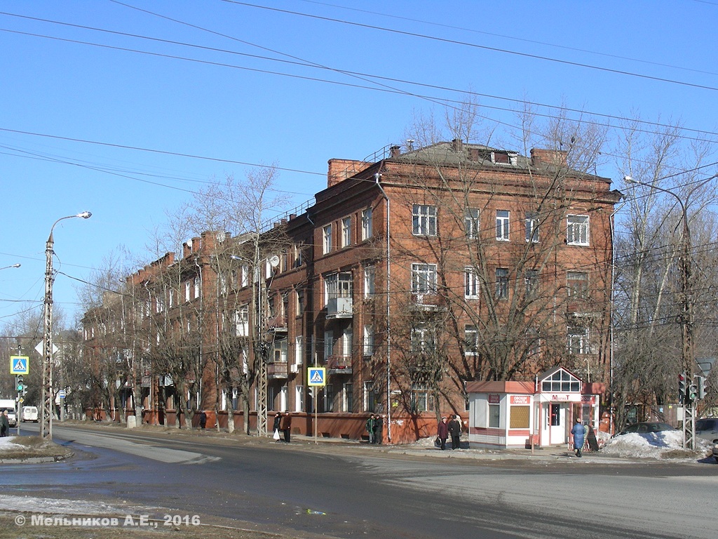 Иваново, Улица Кузнецова, 42 / Улица Мархлевского, 32