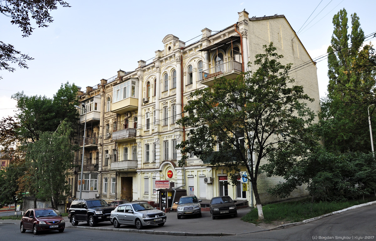 Киев, Тарасовская улица, 38