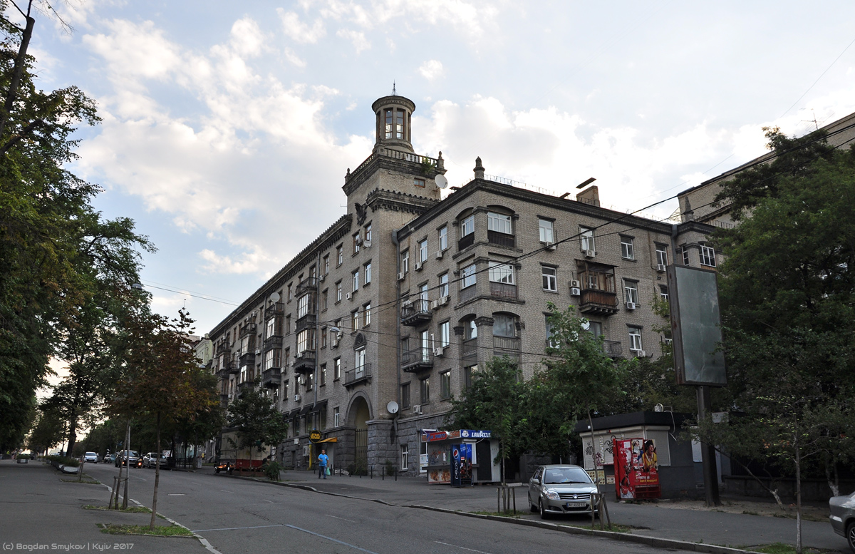 Киев, Владимирская улица, 69