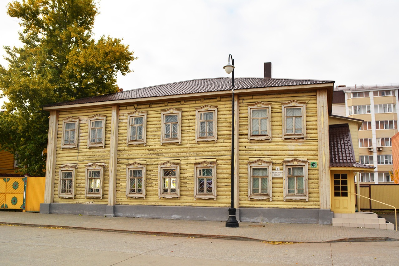 Казань, Улица Каюма Насыри, 10