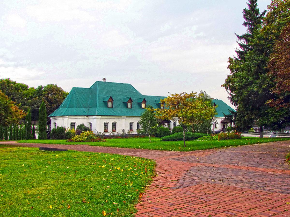 Novgorod-Sivers'kyy, Улица Пушкина, 1