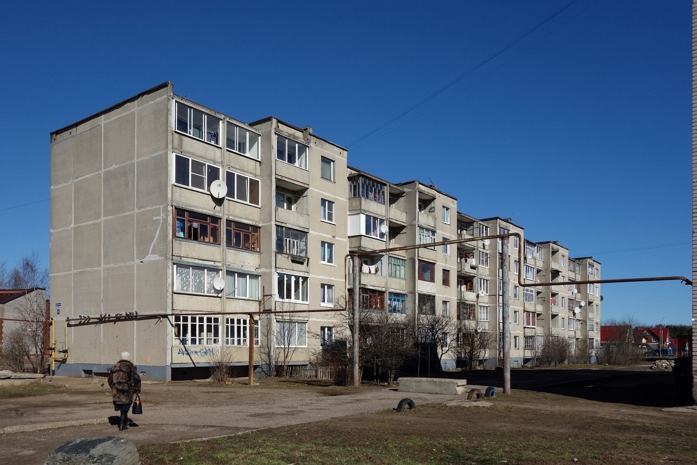 Валдай, Молодёжная улица, 8
