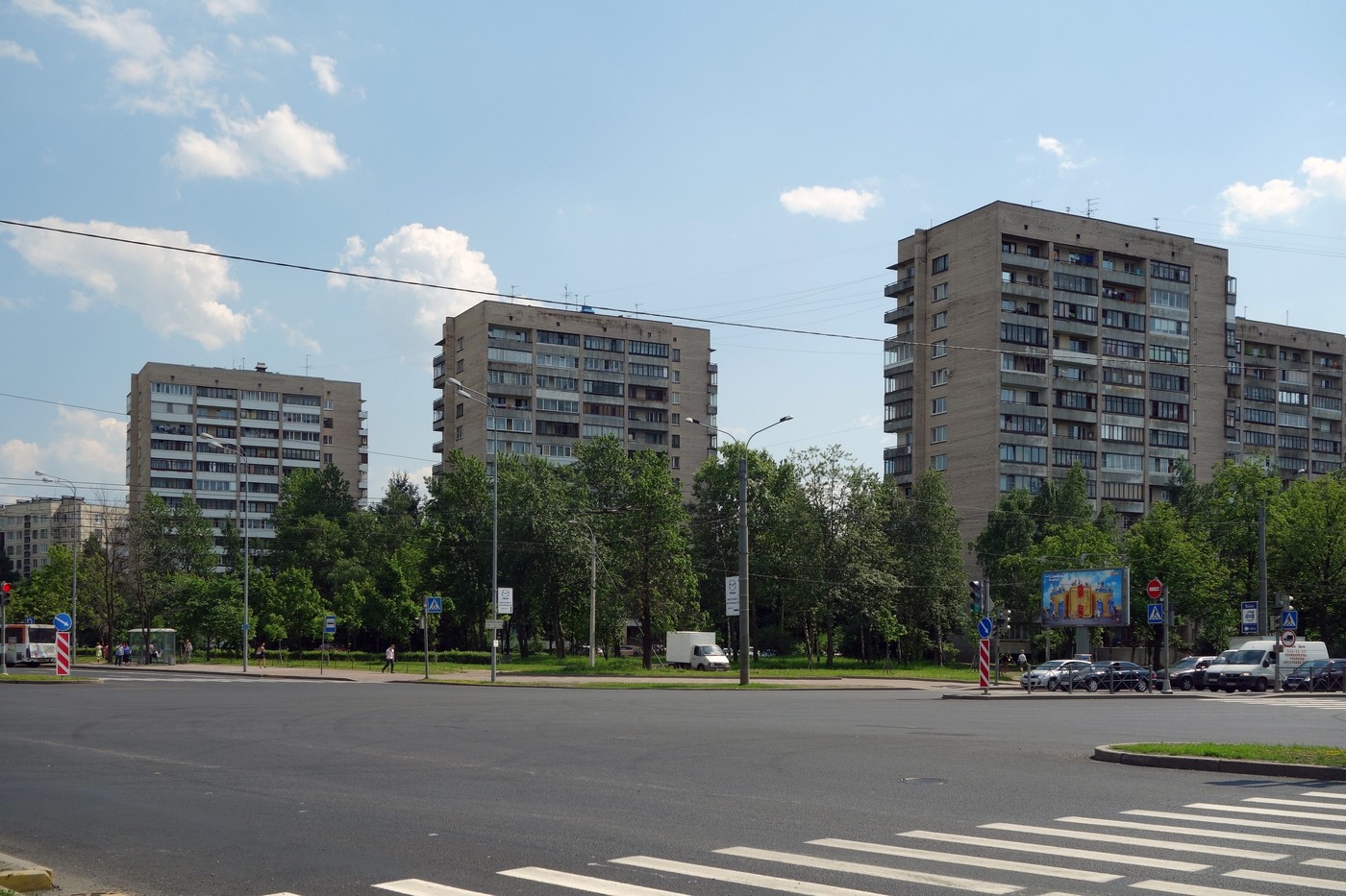 Санкт-Петербург, Проспект Маршала Блюхера, 49; Проспект Маршала Блюхера, 47; Пискарёвский проспект, 33