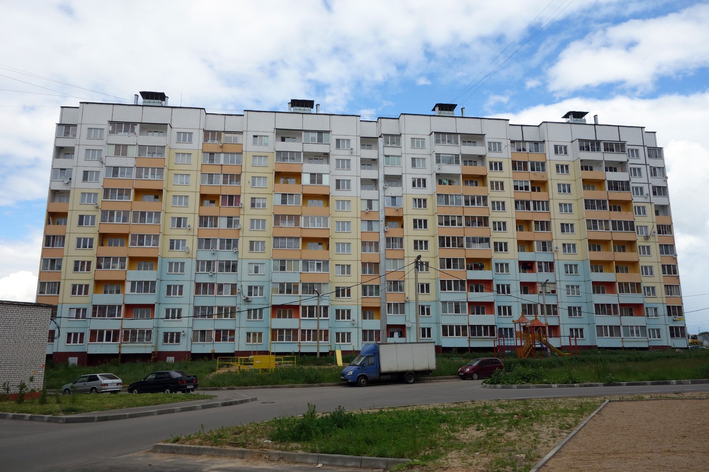 Смоленск, Микрорайон Королёвка, 19