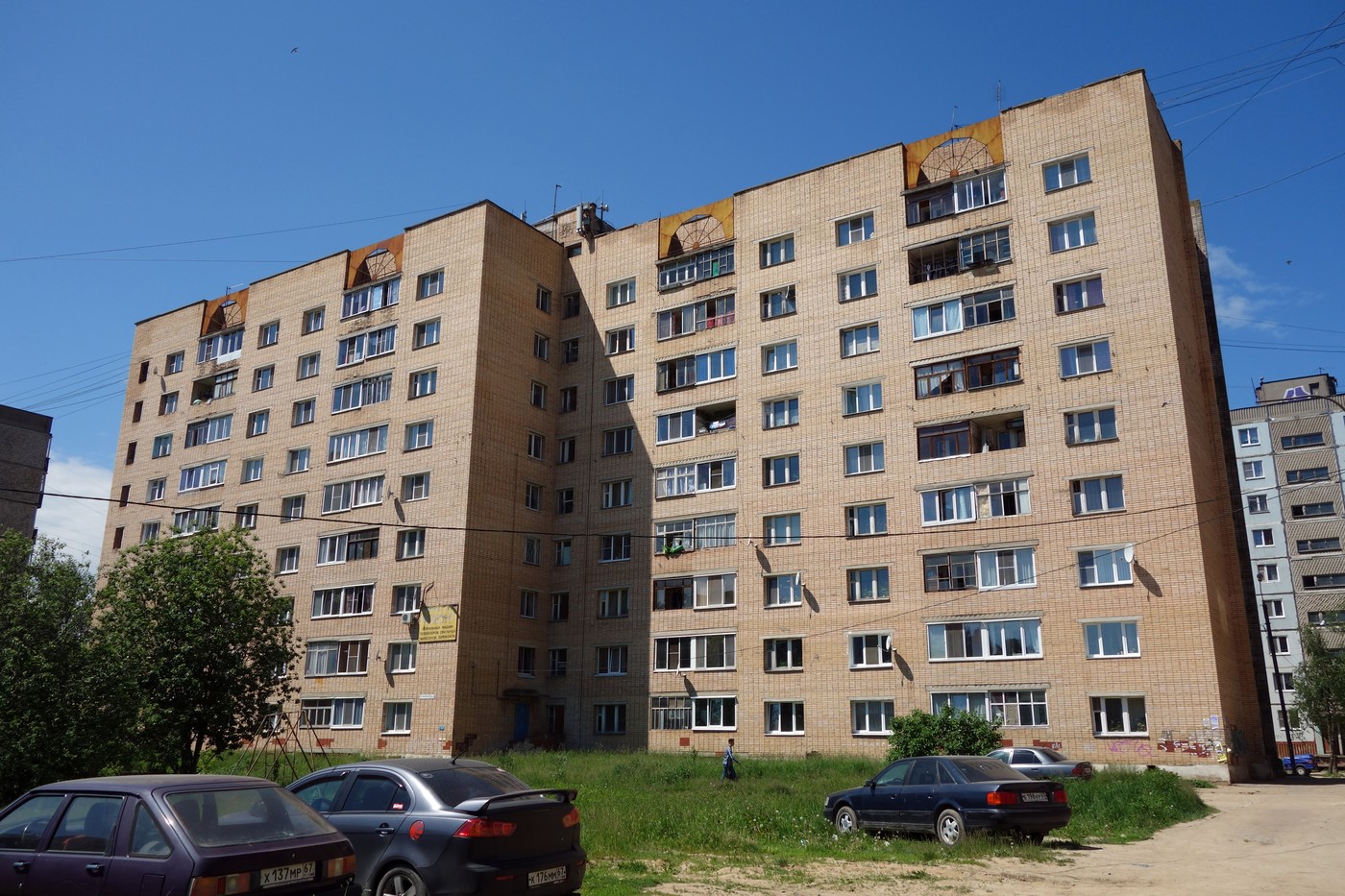 Смоленск, Улица Петра Алексеева, 11 корп. 1-2