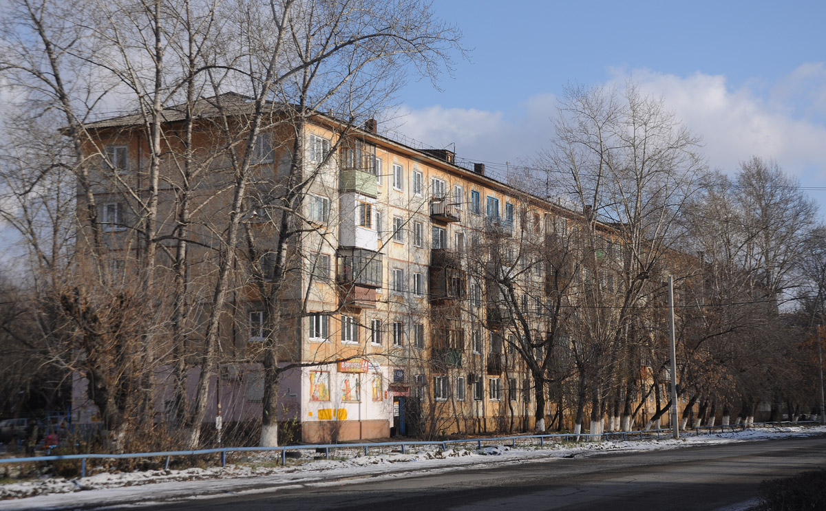 Омск, Улица Петра Осминина, 6