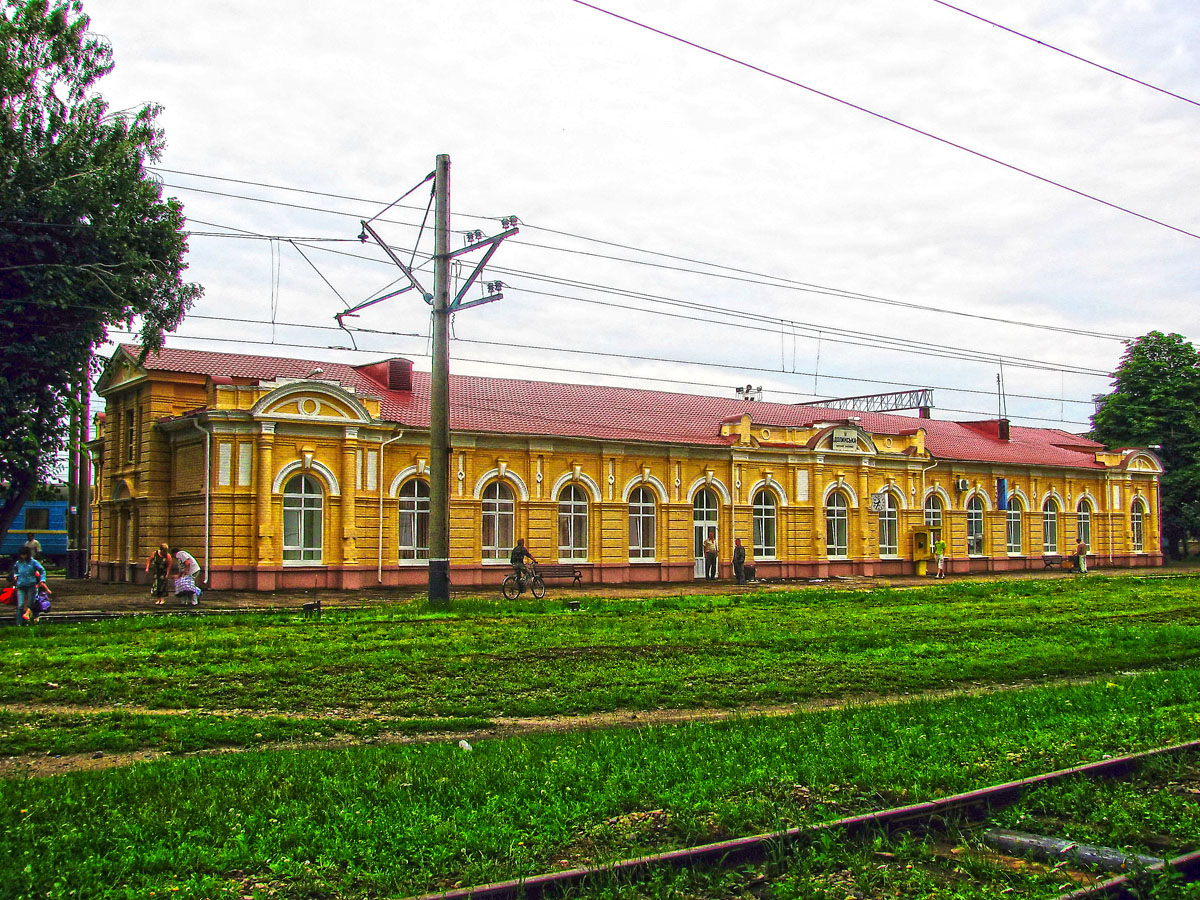 Долинская, Привокзальная улица, 7