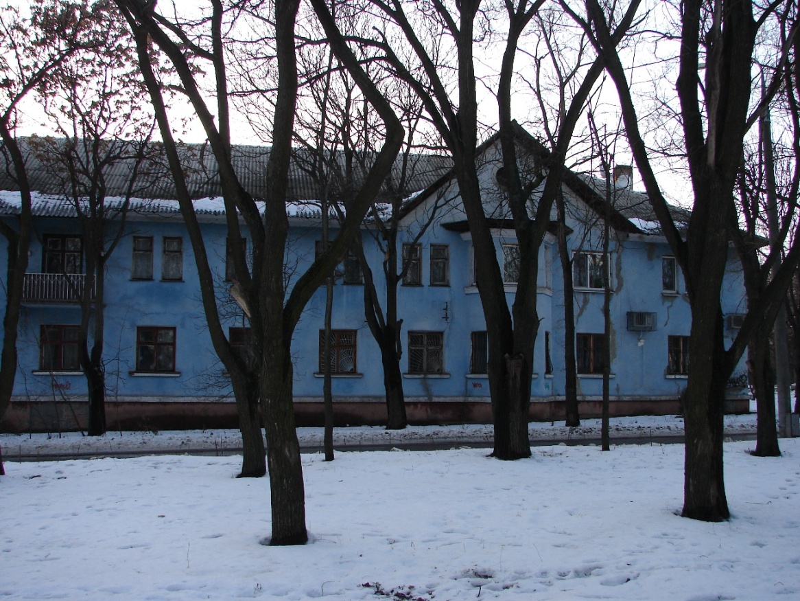 Запорожье, Улица Сергея Синенко, 17 / Ивановская улица, 2