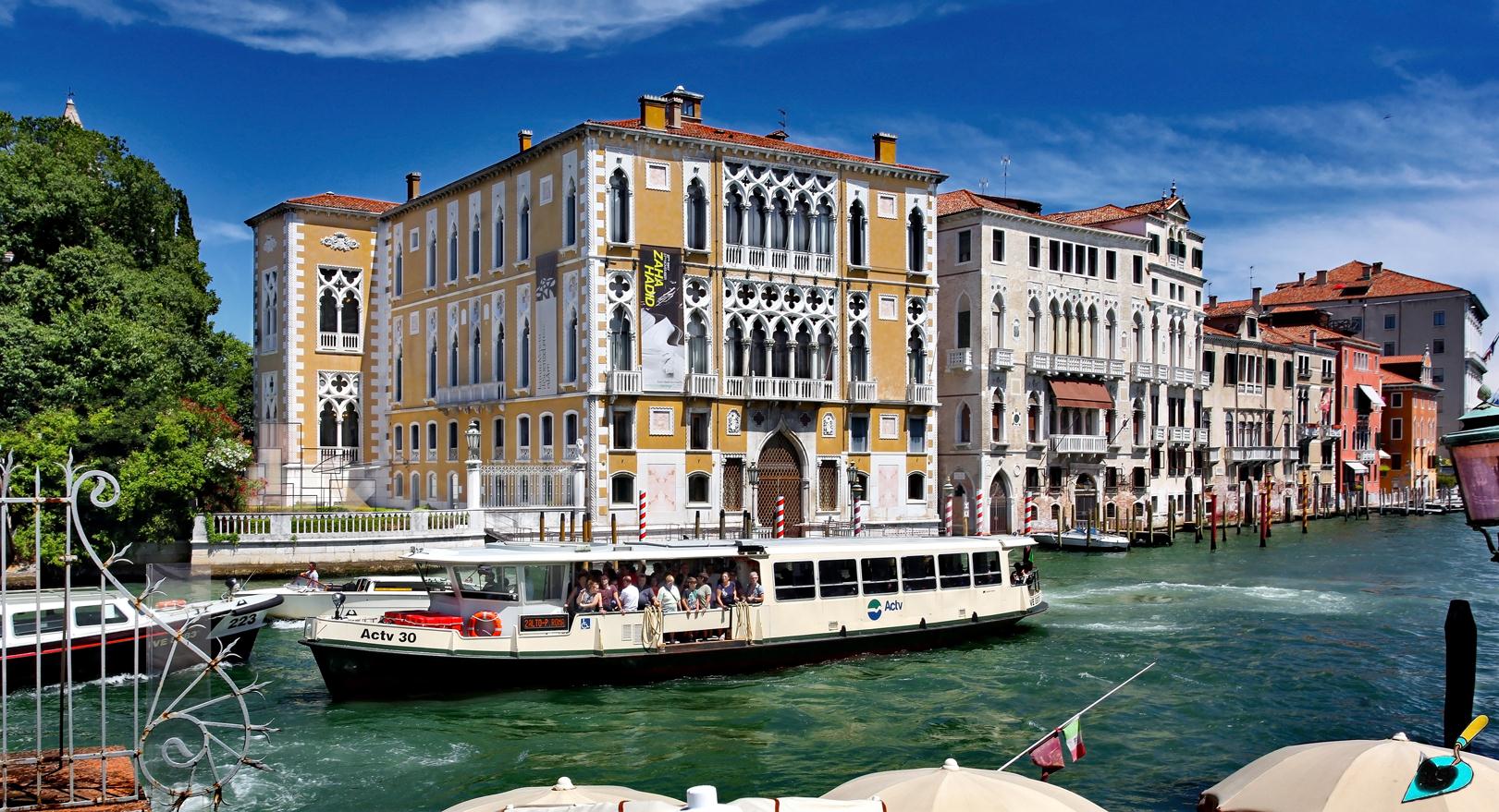 Венеция, Campo San Vidal, 2855-2859А / Campiello San Vidal, 2843-2854 / Campo Santo Stefano, 2842-2847; Fondamenta Barbaro