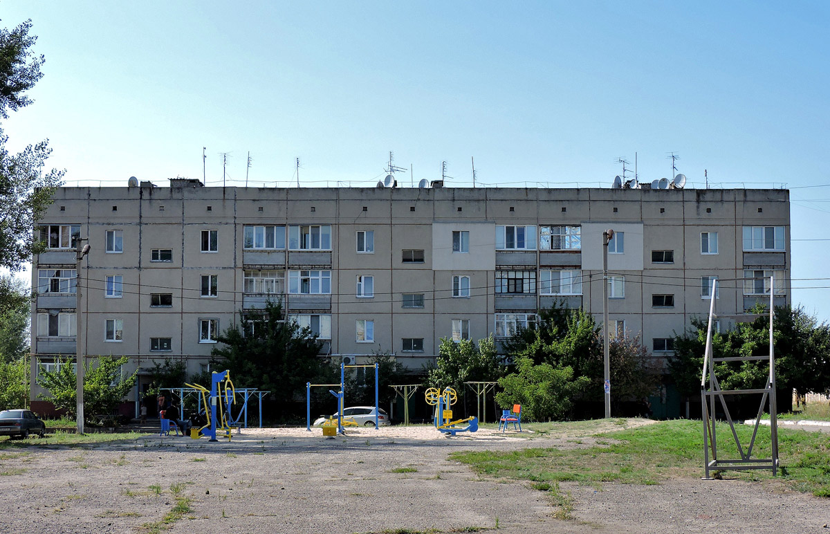 Новопокровка, Улица Весича, 10