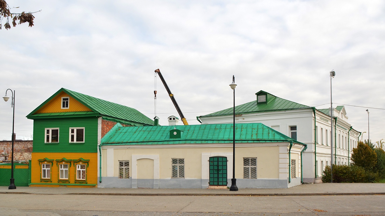 Казань, Улица Каюма Насыри, 13; Улица Каюма Насыри, 15А; Улица Каюма Насыри, 15 / Улица Зайни Султана, 6