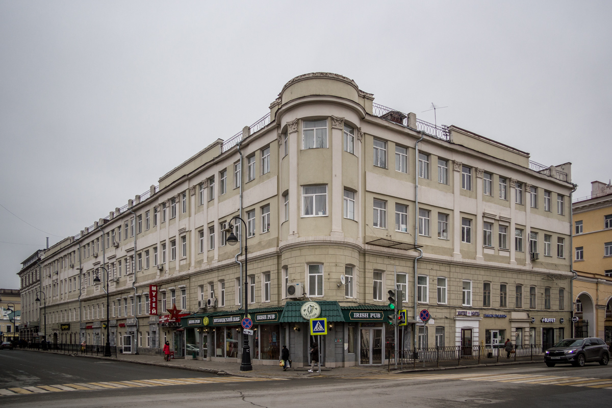 Казань, Улица Островского, 39 / Университетская улица, 6