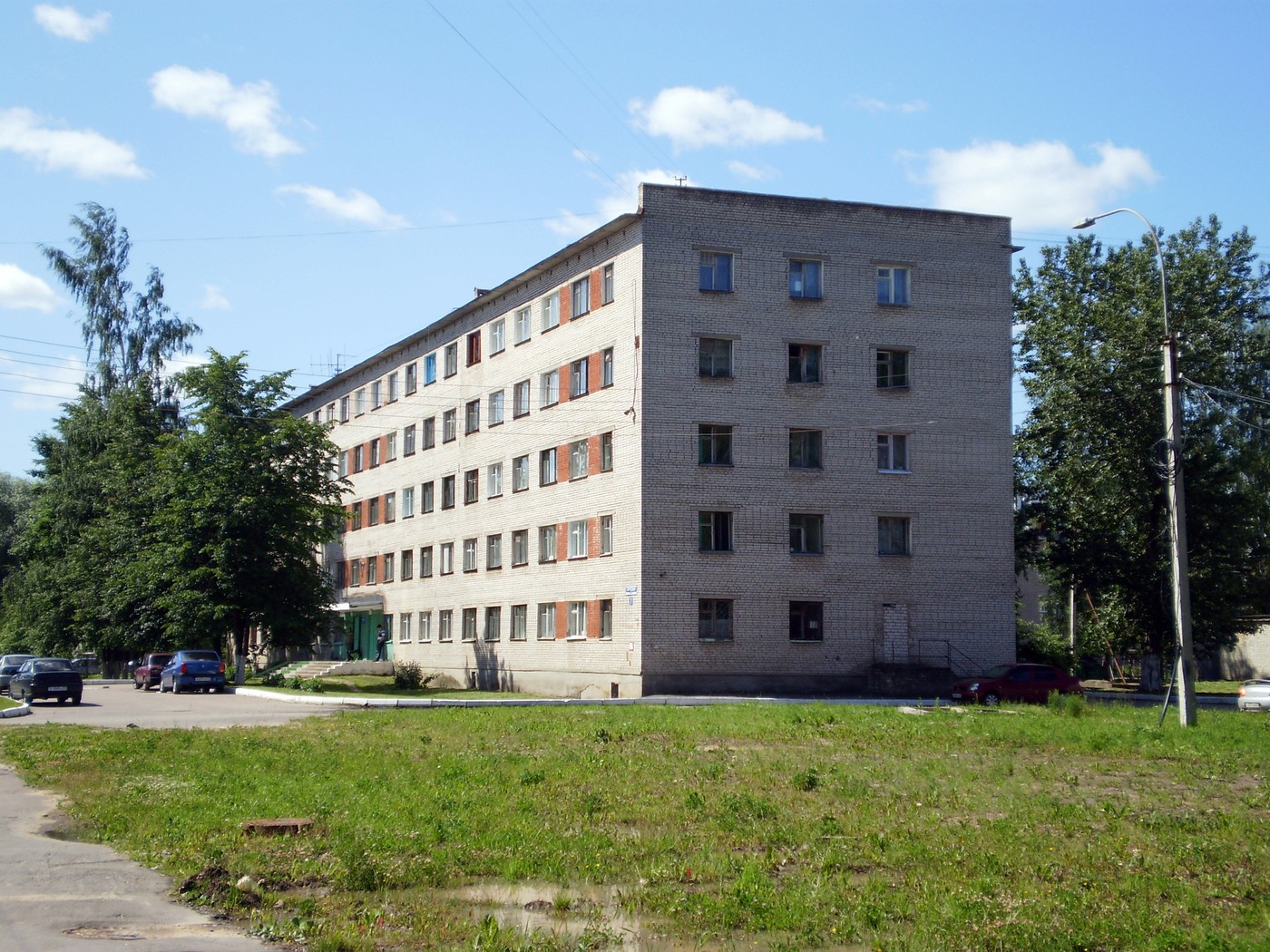 Великий Новгород, Парковая улица, 7