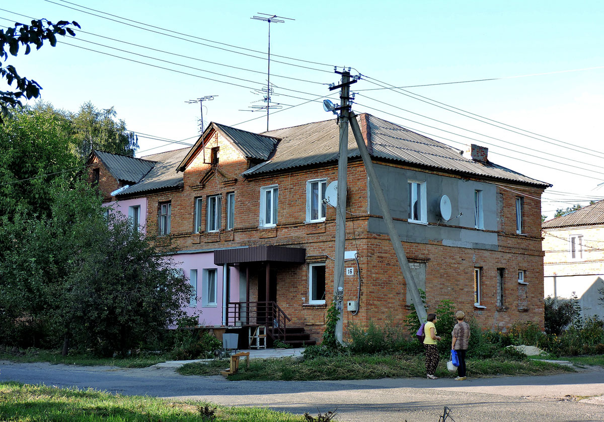 Эсхар, Улица Горького, 16