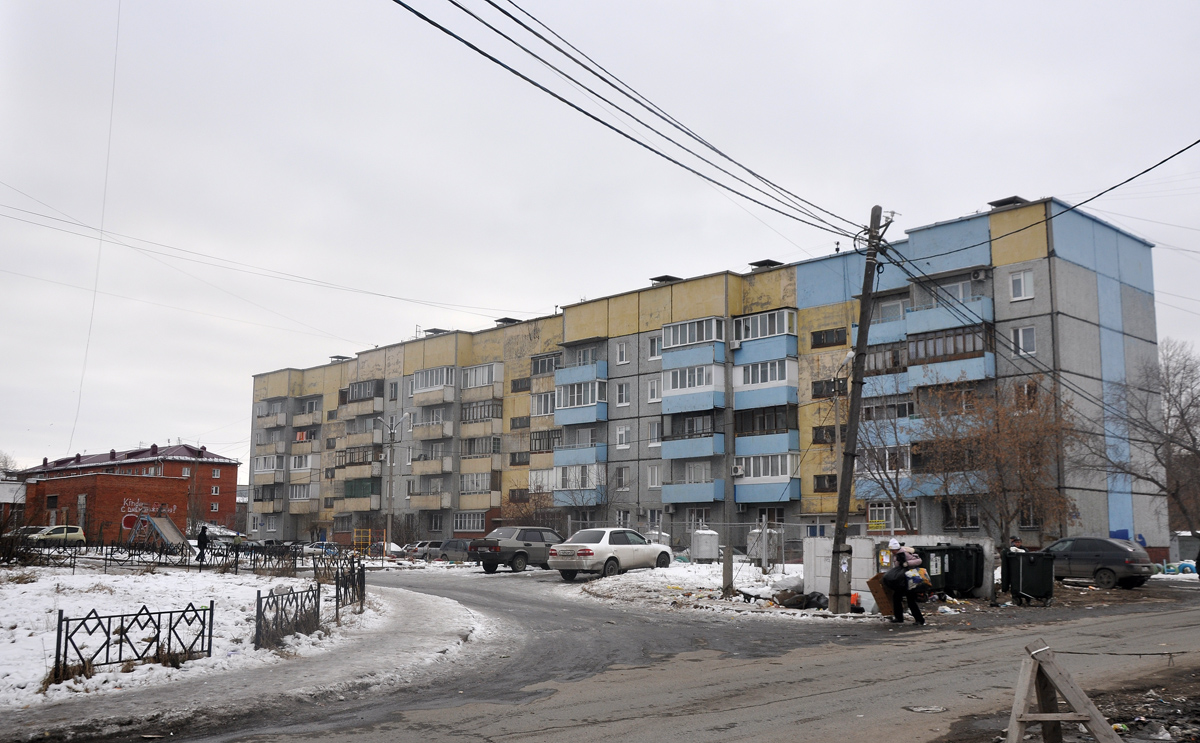 Омск, Улица Гусарова, 123; Арктическая улица, 37 *