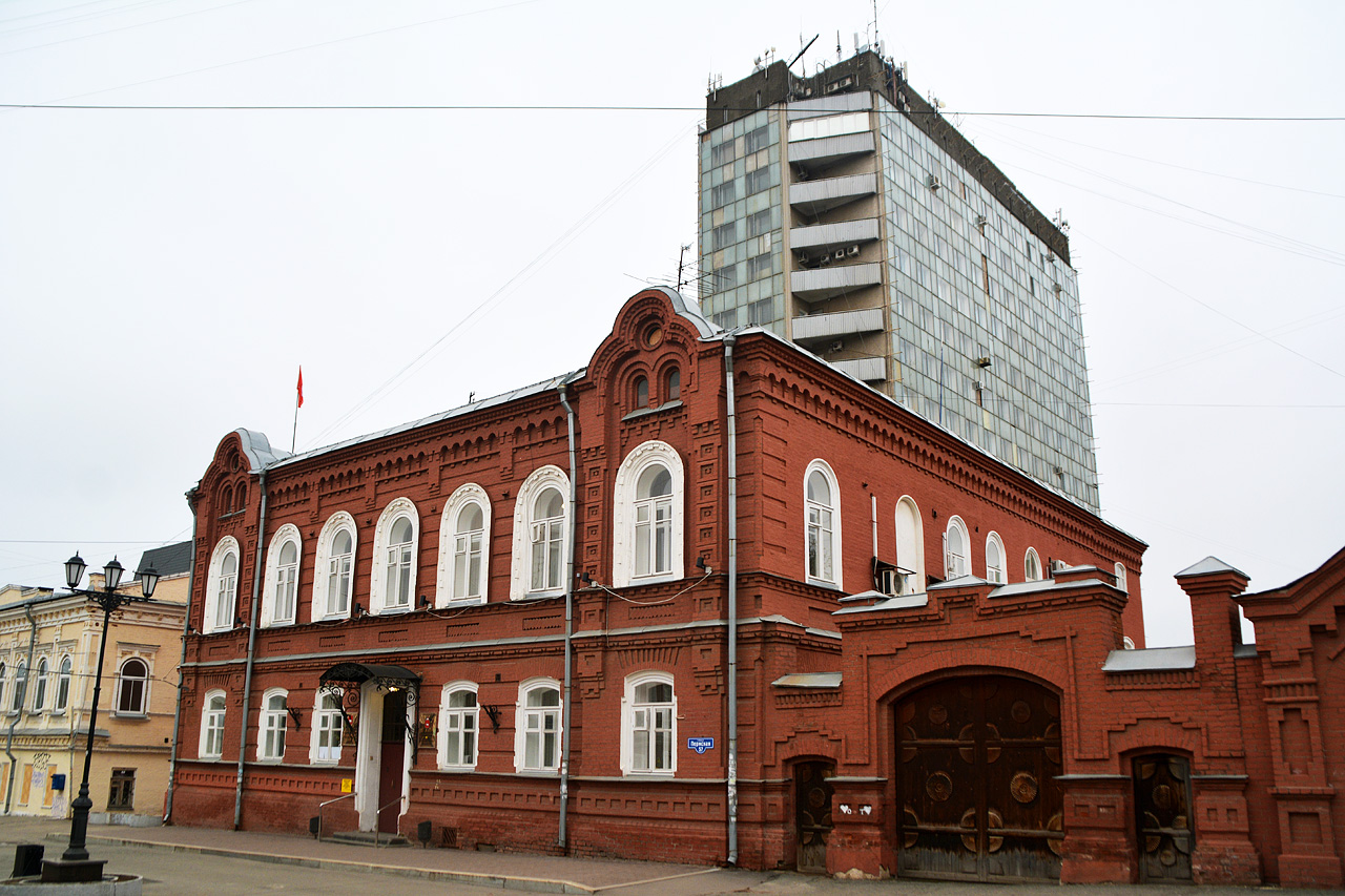 Пермь, Пермская улица, 57; Улица Ленина, 50
