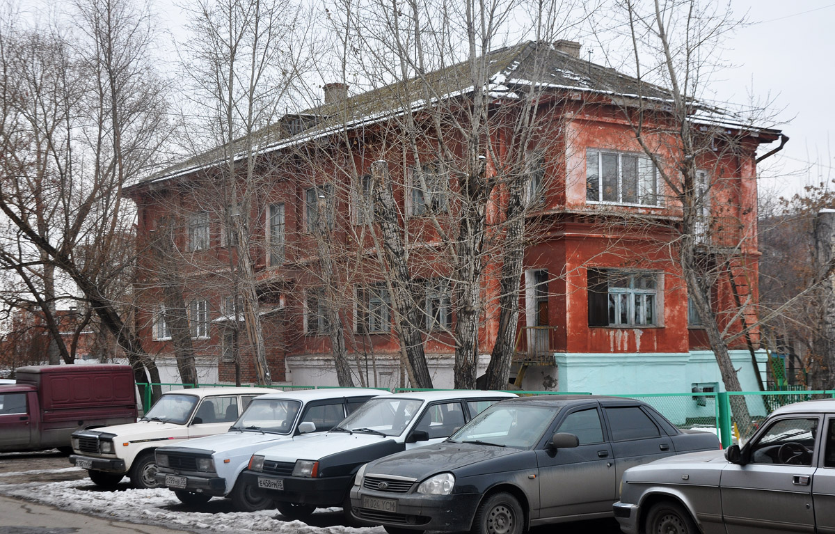 Омск, Улица Чернышевского, 82