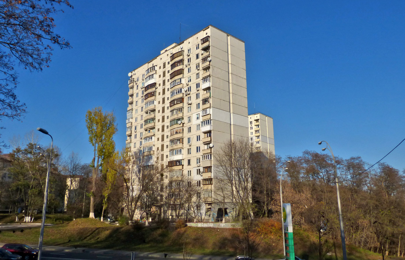 Киев, Соломенская улица, 41 корп. 1