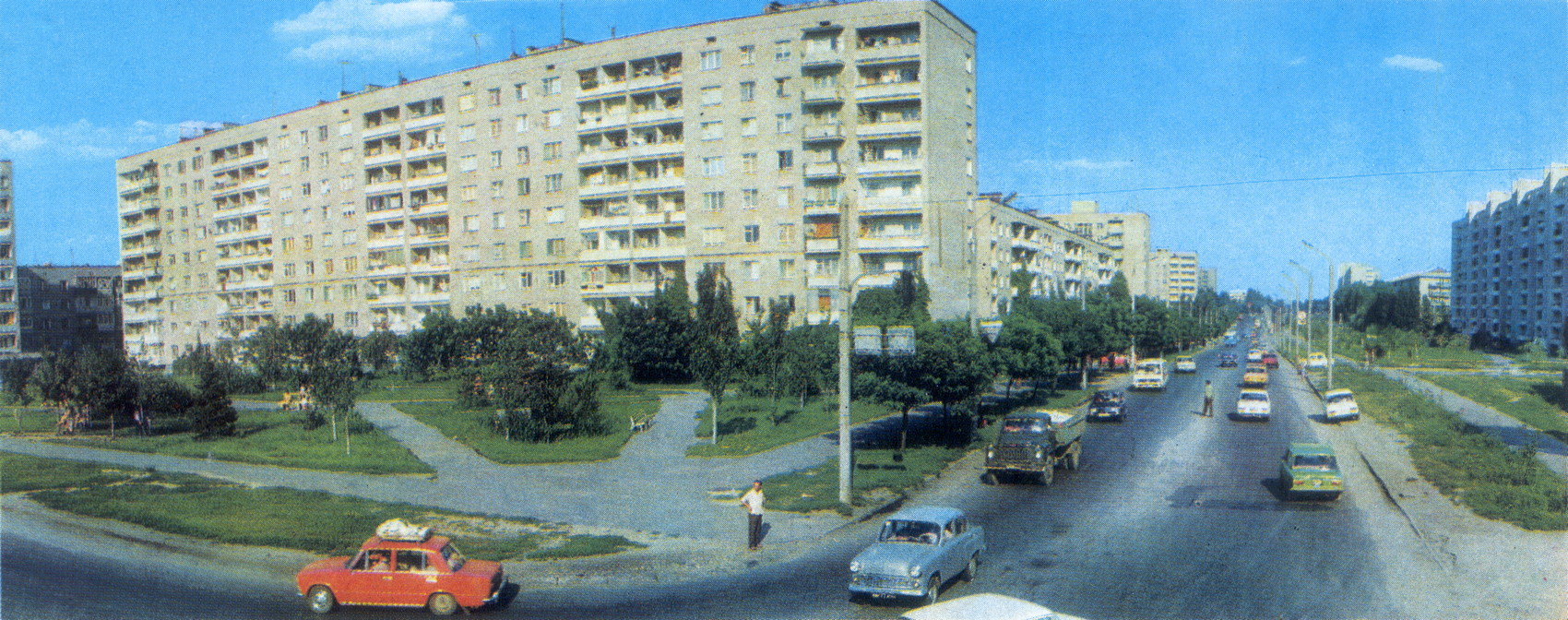 Мелитополь, Бульвар 30-річчя Перемоги, 50; Бульвар 30-річчя Перемоги, 44; Бульвар 30-річчя Перемоги, 21