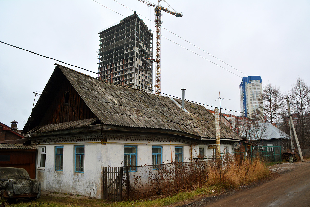 Пермь, 1-я Гамовская улица, 70; Улица Мира, 115Б; Улица Милиционера Власова, 4А; 1-я Гамовская улица, 68