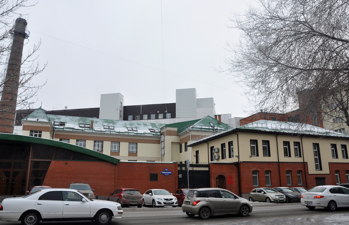 Омск, Улица Рабиновича, 108; Улица Рабиновича, 108/1