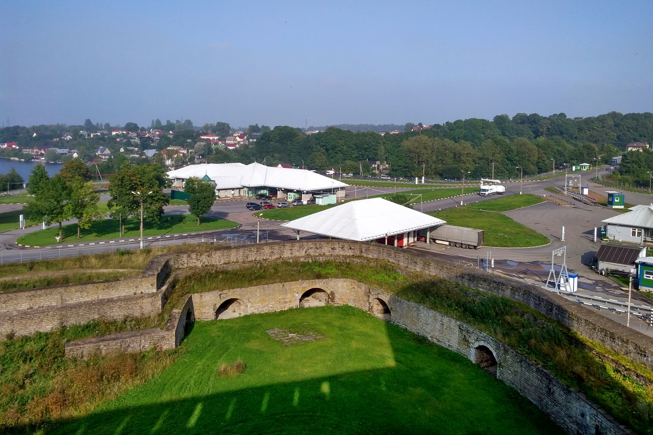 Ивангород, Кингисеппское шоссе, 6/1 Гонверк; Кингисеппское шоссе, 4