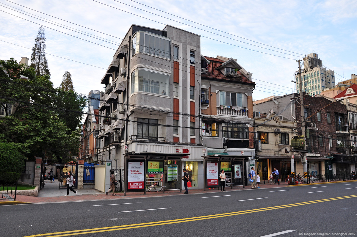 Шанхай, Middle Huaihai Road, 1270; Middle Huaihai Road, 1272