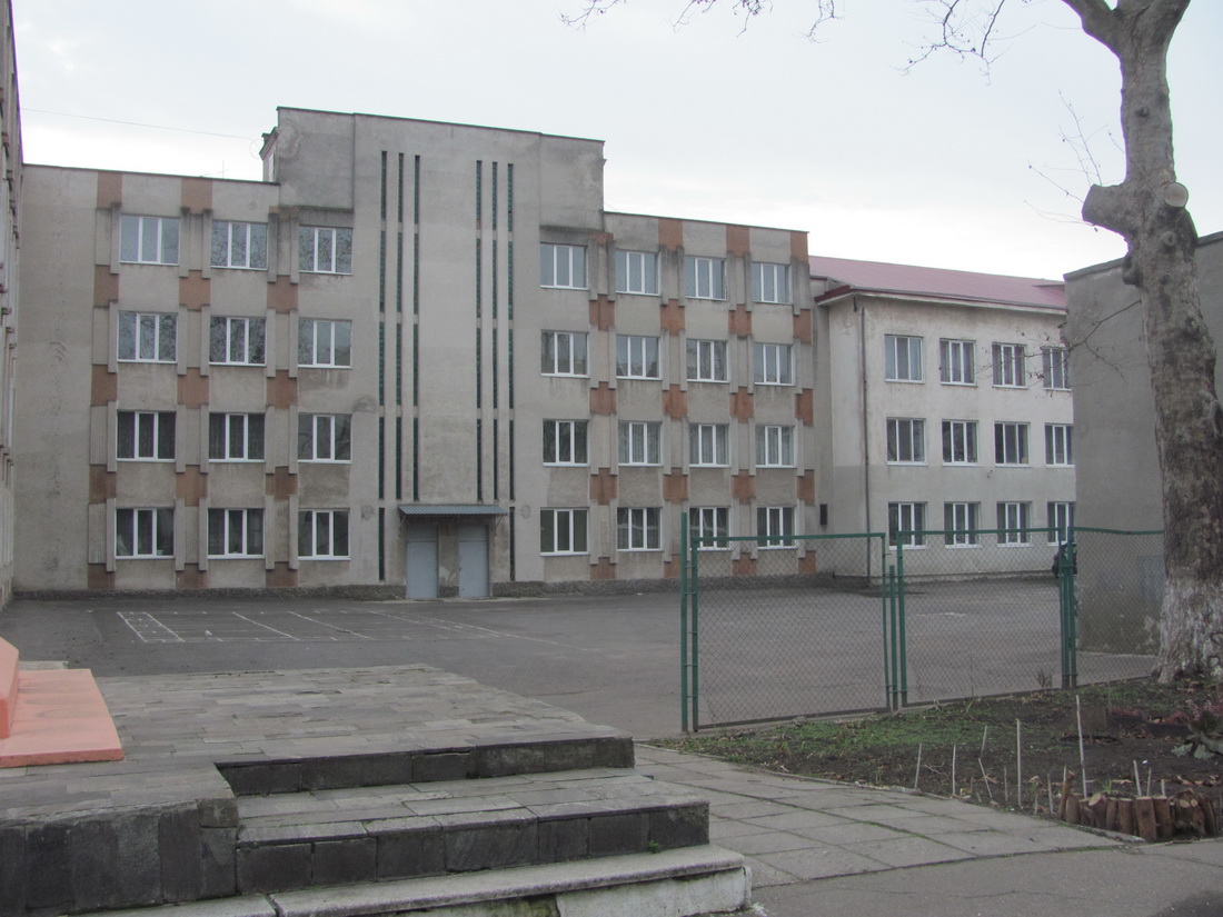 Одесса, тіниста вулиця, 1 / Вулиця Черняховського, (?)