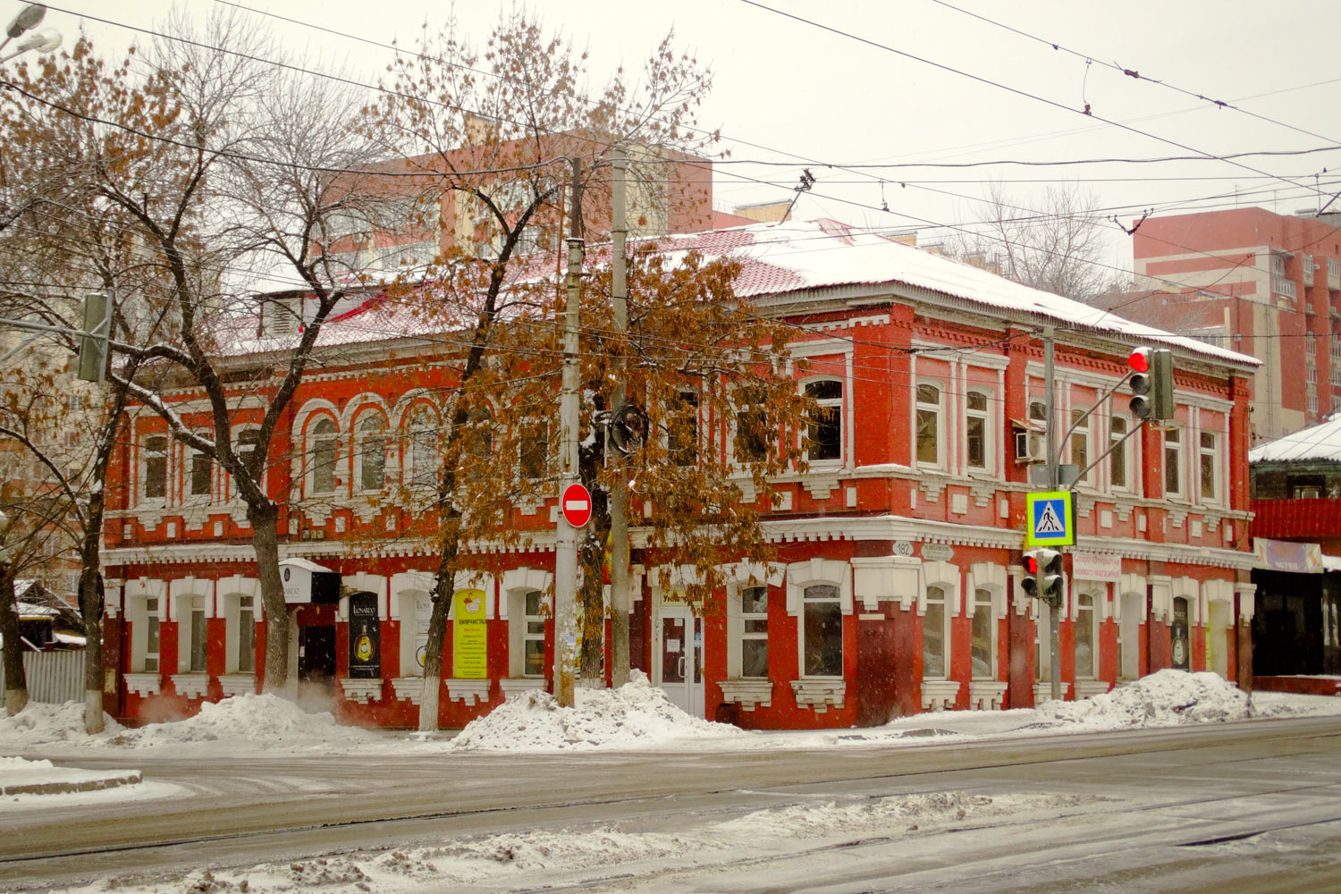 Самара, Арцыбушевская улица, 182 / Улица Чкалова, 88