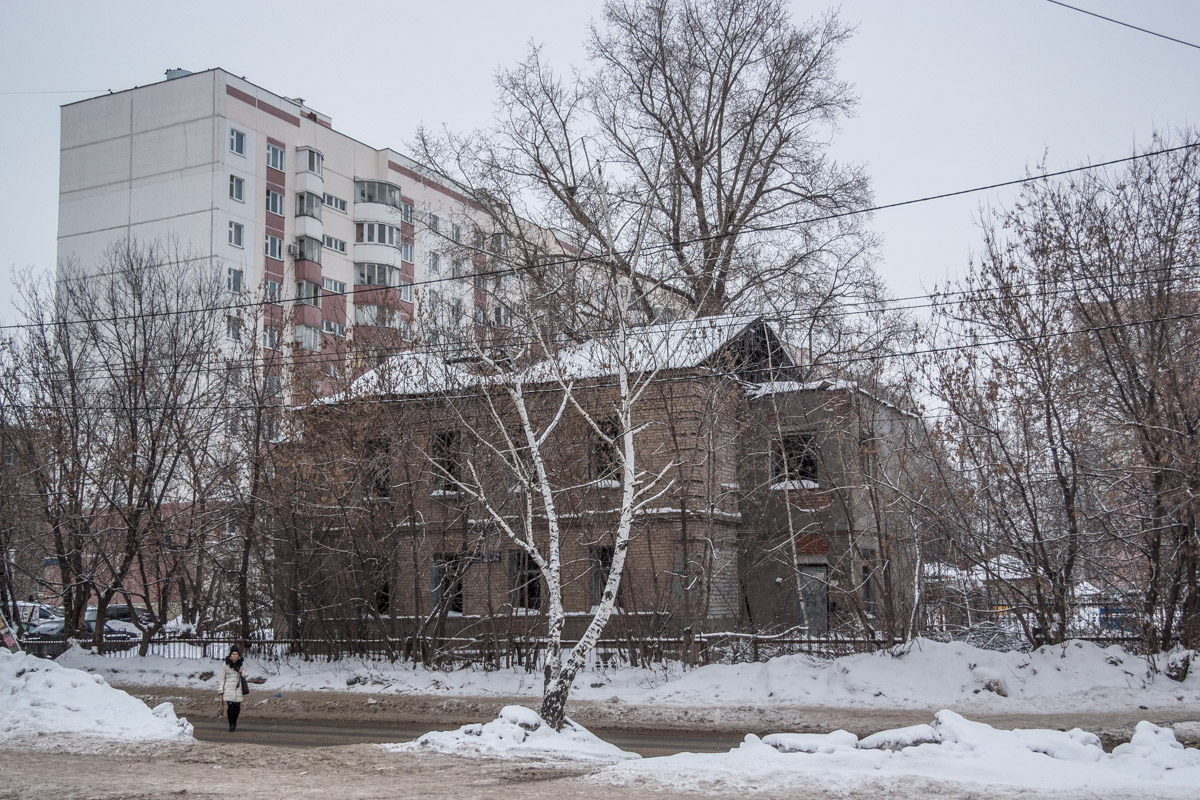Казань, Улица Побежимова, 42