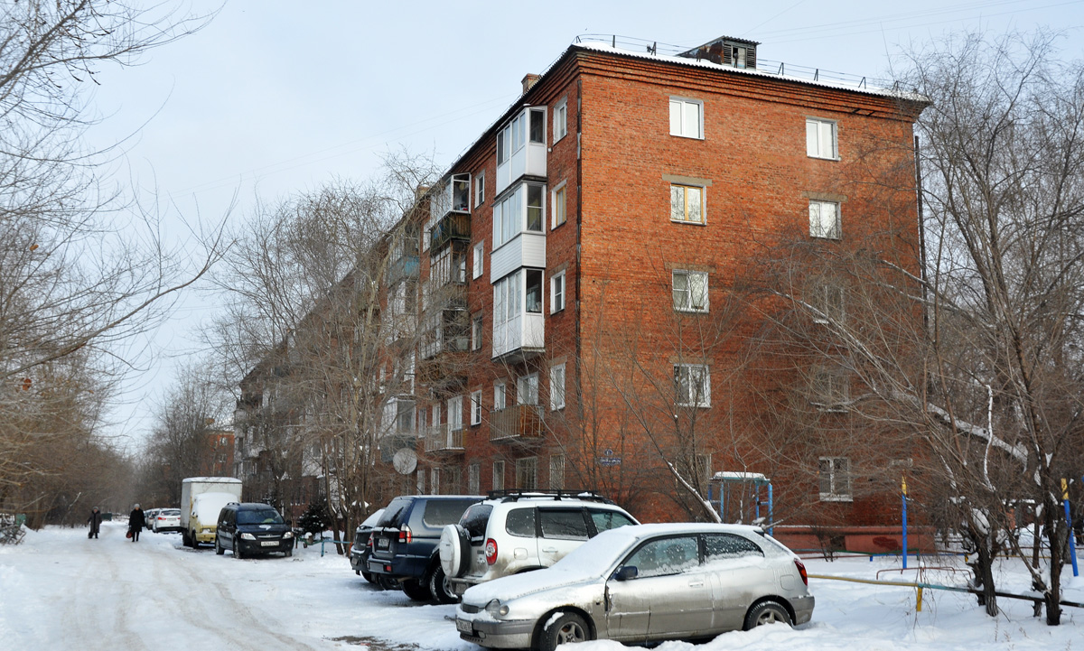 Омск, Улица Петра Ильичёва, 6