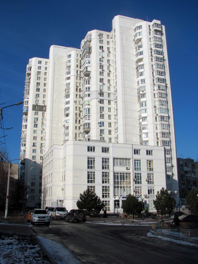 Одесса, Проспект Академіка Глушка, 32