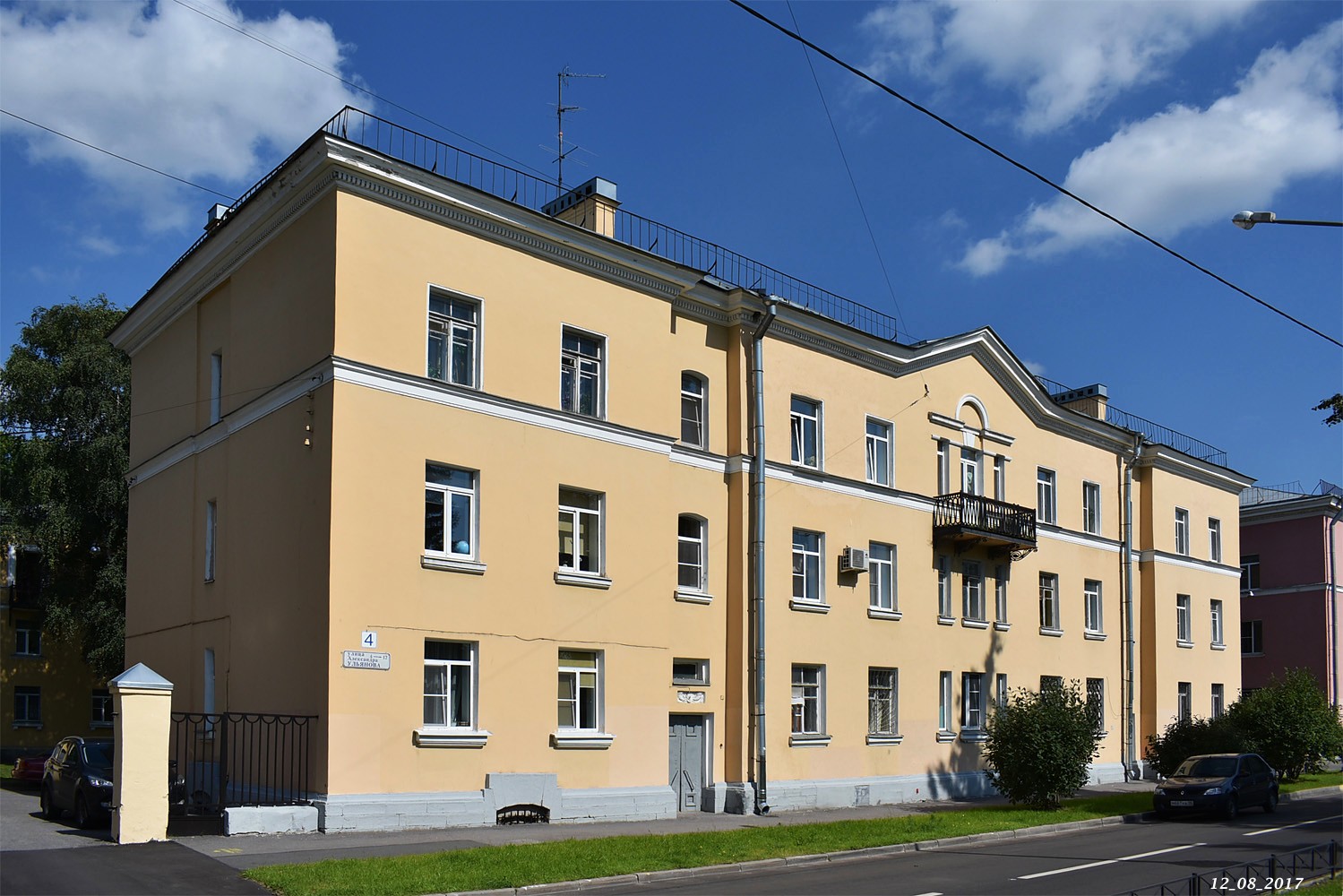 Санкт-Петербург, Улица Александра Ульянова, 4