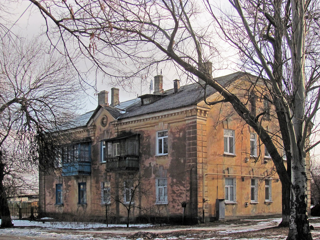 Попасная, Улица Суворова, 20