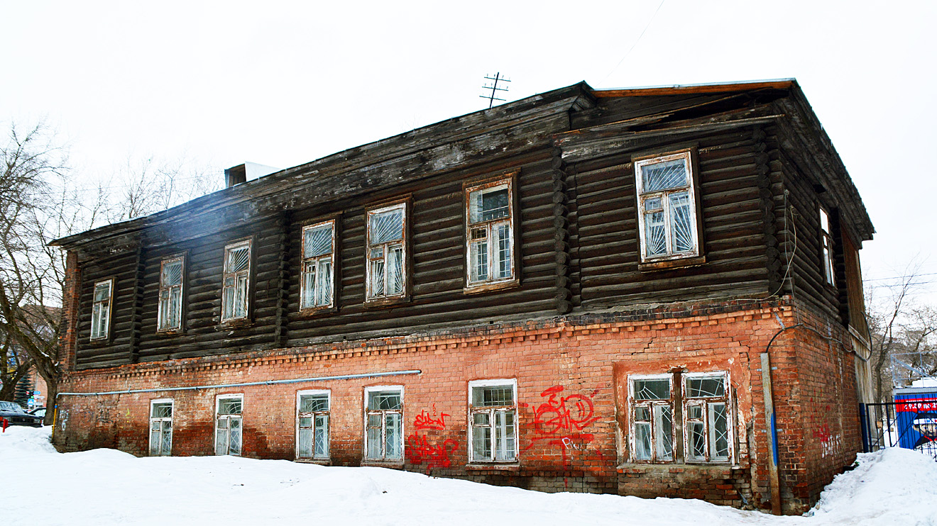 Пермь, Улица Крисанова, 22